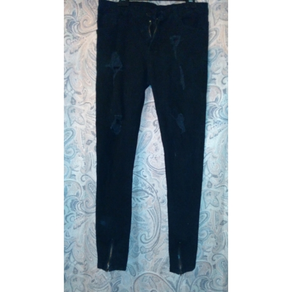 Distressed Jeans - Picture 3 of 3